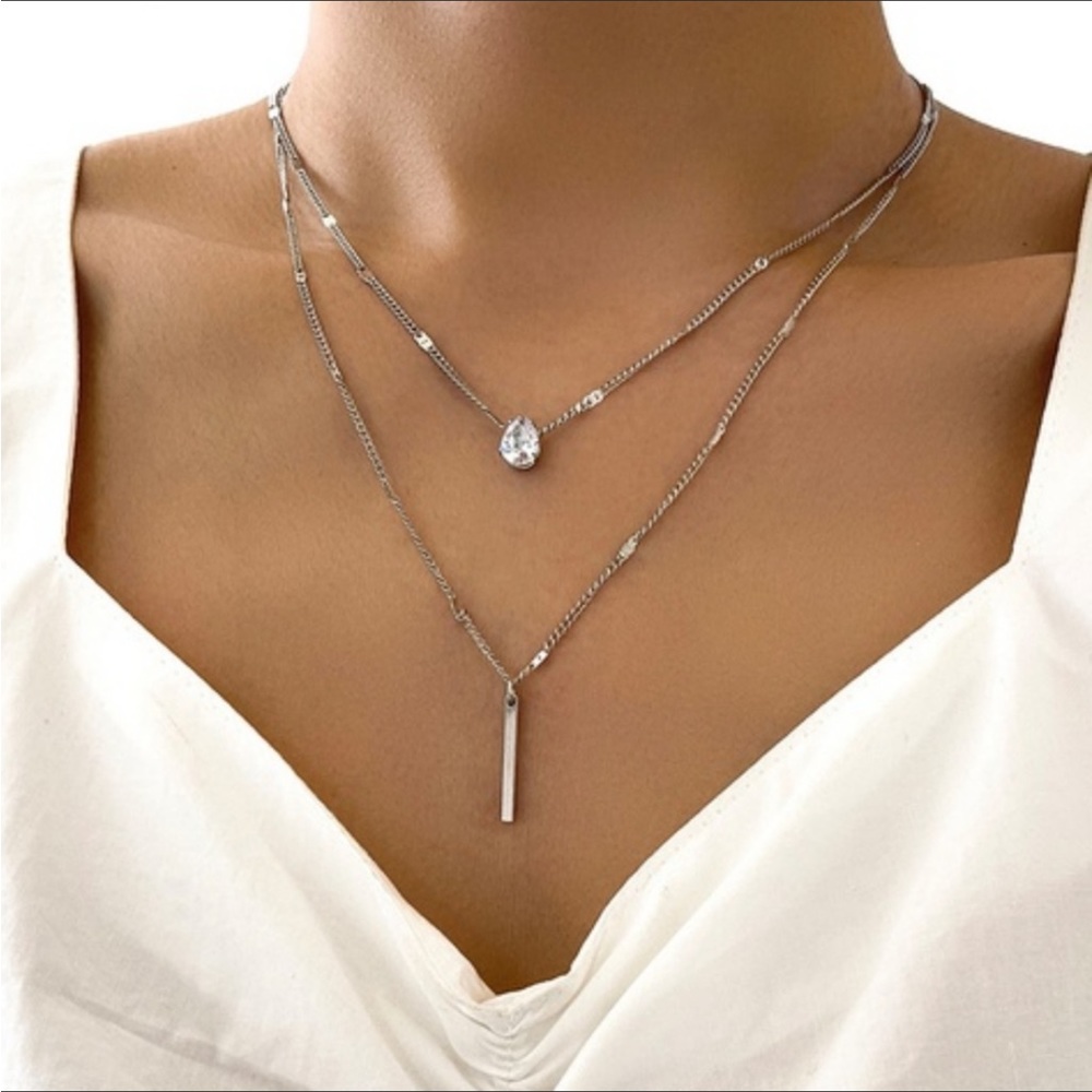 💎2/ $10-All jewelry💎 Double Layer 2pc Crystal Drop Necklace